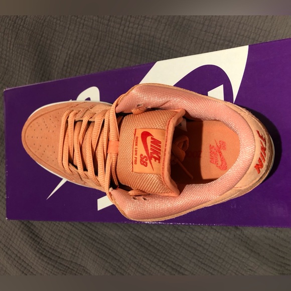 Nike SB Dunk Low - Pink Pig - Picture 6 of 12